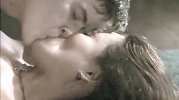 LETSDOEIT: Kinky Girls فيلم سكسي سعودي Have Romantic Lesbian Threesome on PornHD